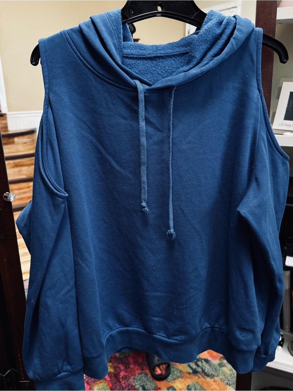 Savvi, Blue Cold-Shoulder Hoodie Sweatshirt, XL/L